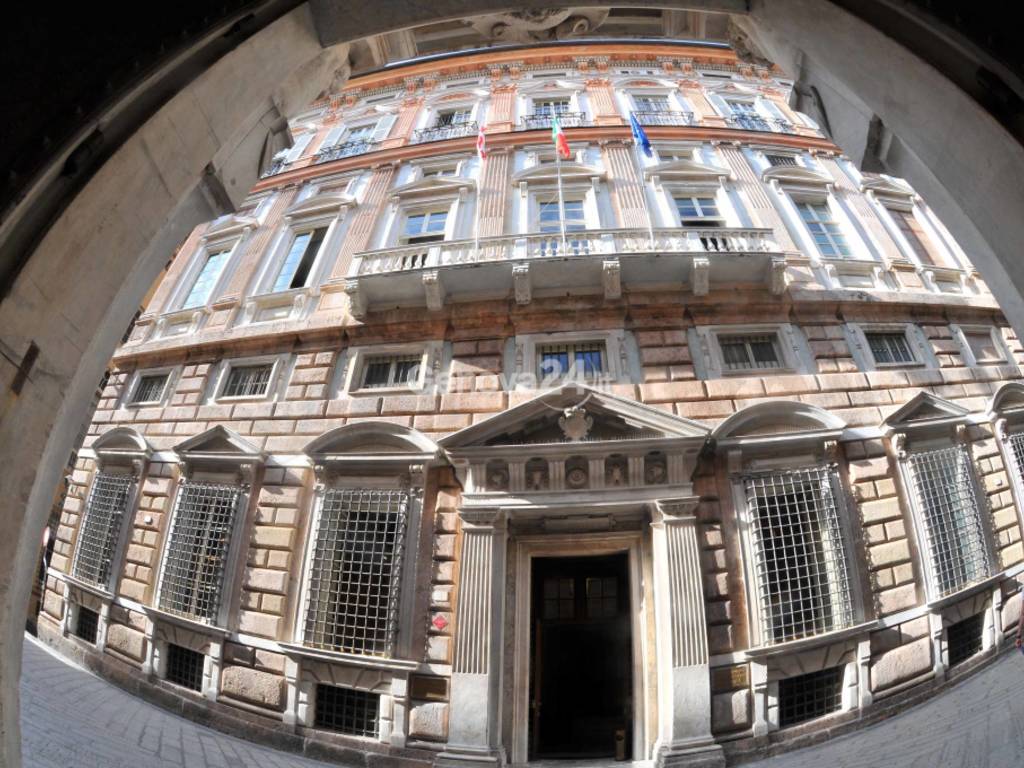 https://www.ivg.it/photogallery_new/images/2017/08/sedi-istituzionali-e-palazzi-del-governo-414655.large.jpg