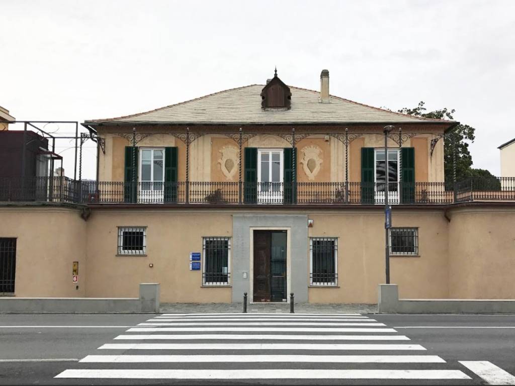 https://www.ivg.it/photogallery_new/images/2018/05/villa-groppallo-vado-ligure-466916.large.jpg