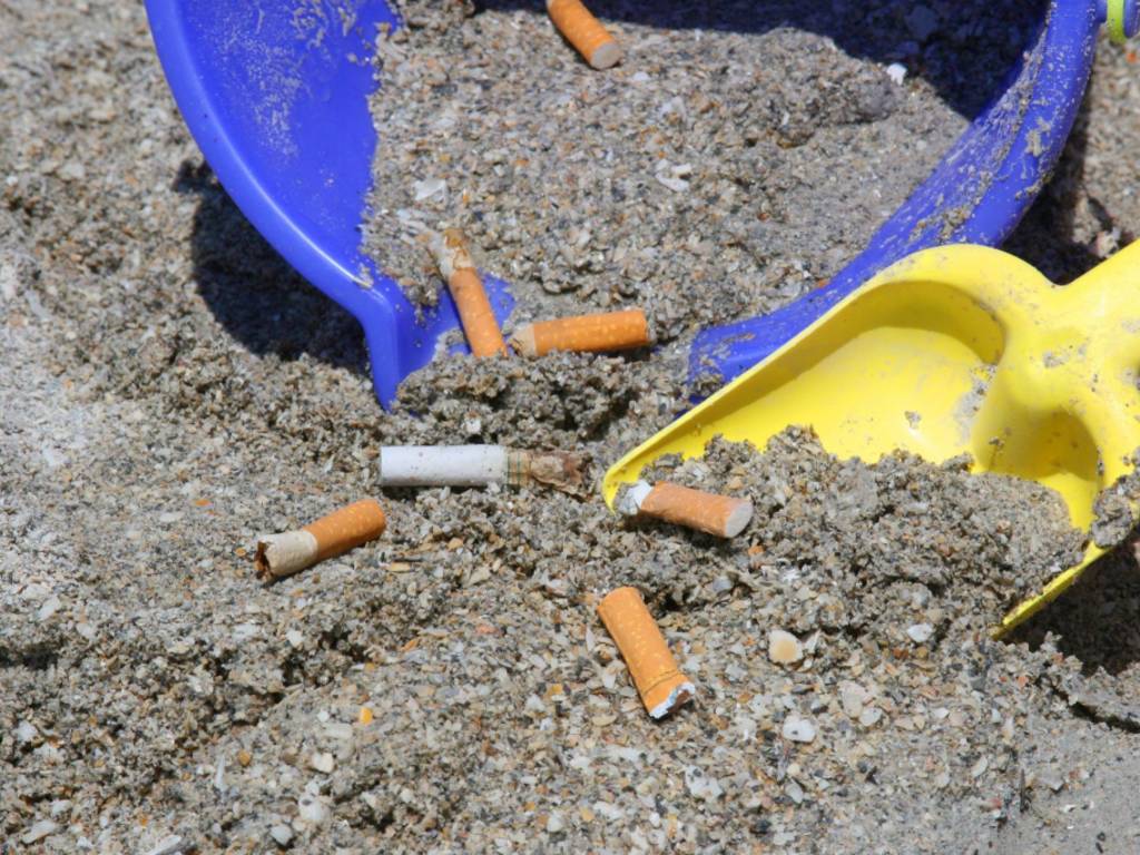 Loano, torna il divieto di fumo sulle spiagge - IVG.it