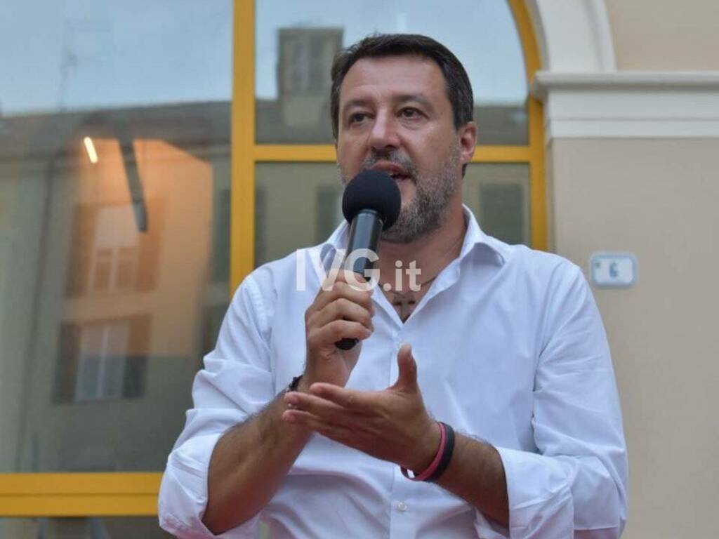 https://www.ivg.it/photogallery_new/images/2021/09/matteo-salvini-a-savona-706833.large.jpg