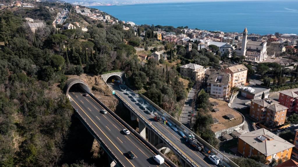 autostrade a10 galleria castello lavori