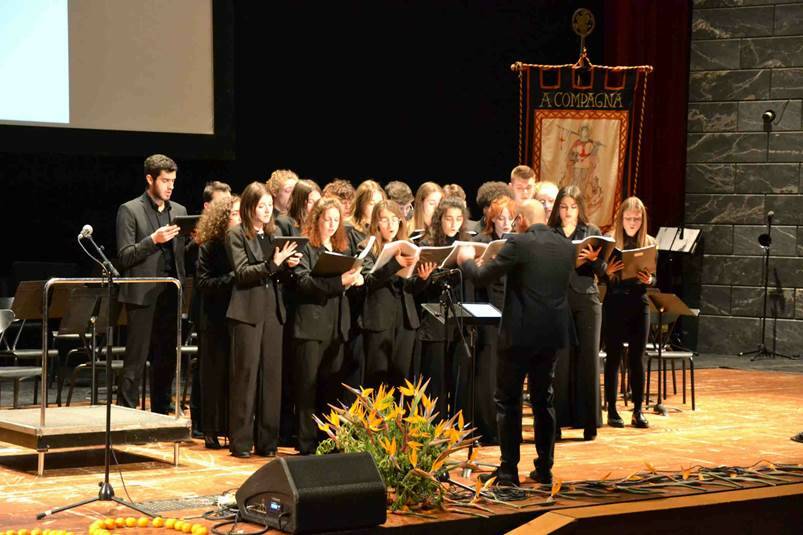 Genova Ensemble Vocale Liceo Musicale Pertini concerto Teatro Carlo Felice