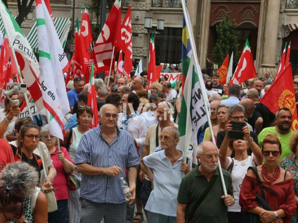 https://www.ivg.it/photogallery_new/images/2023/07/manifestazione-sanita-savona-815538.large.jpg