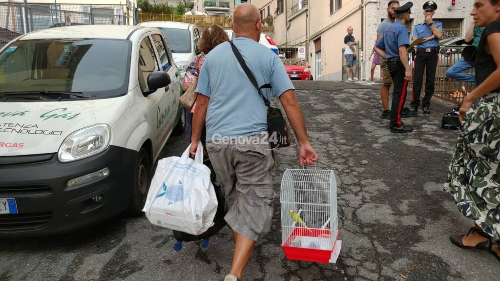 Via Terpi, palazzo ‘si muove’ e scatta l’allarme: evacuate 31 famiglie