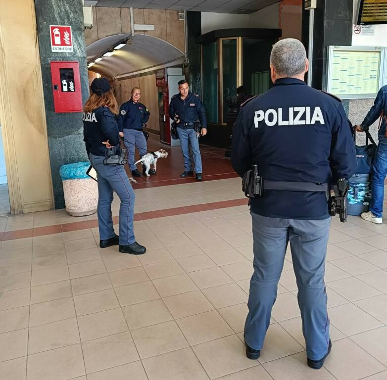 Controlli Polizia Alassio Stazione