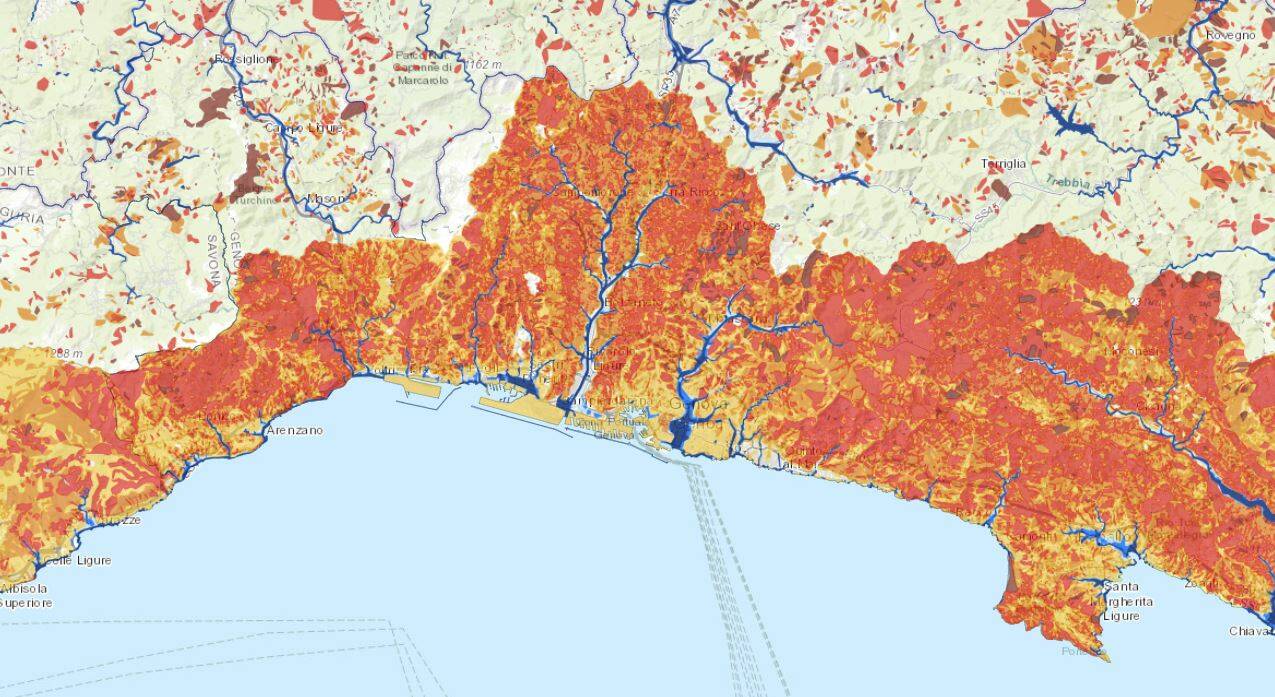 Frane e alluvioni, come scoprire se la propria zona è a rischio: a Genova  quasi 80mila abitanti in 