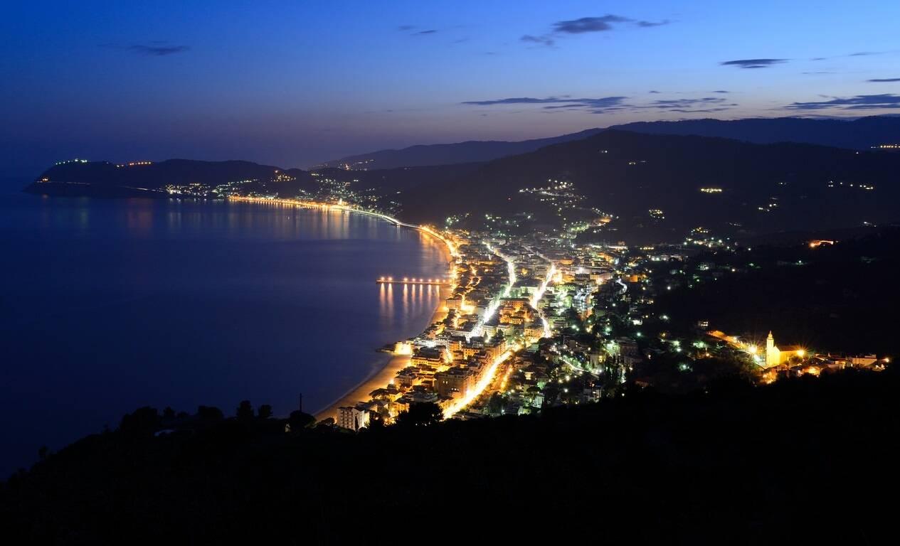 Alassio veduta notte