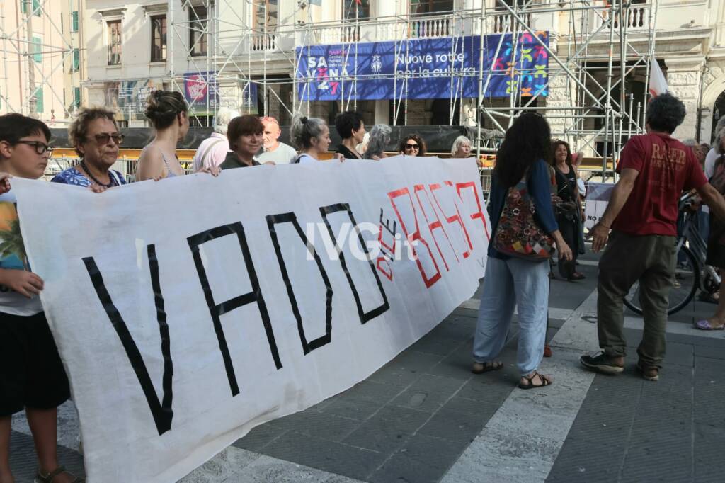 A Savona nuova manifestazione contro il rigassificatore