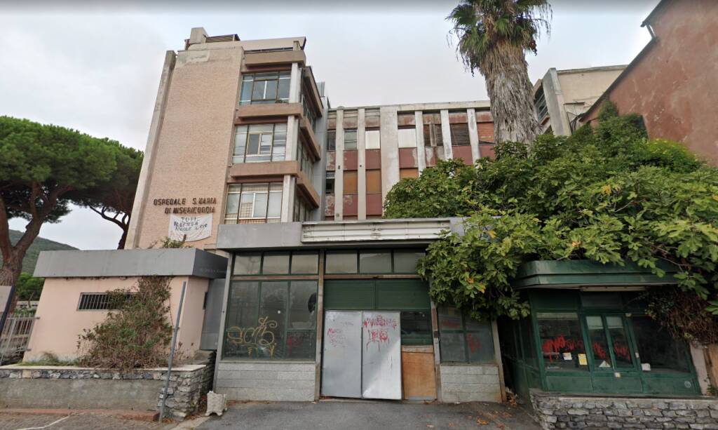 Ex ospedale, “ferita aperta per Albenga”. Lettera del sindaco ai curatori fallimentari: “Incontriamoci”