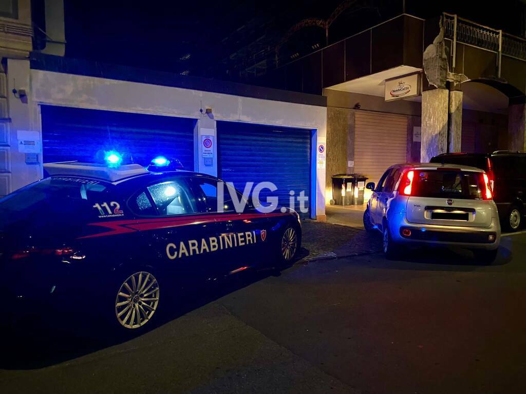 Albenga, inseguimento dei carabinieri in centro