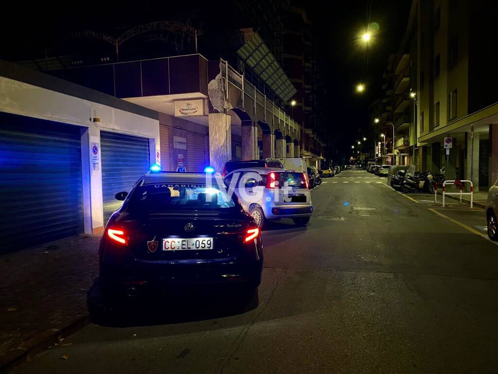 Albenga, inseguimento dei carabinieri in centro