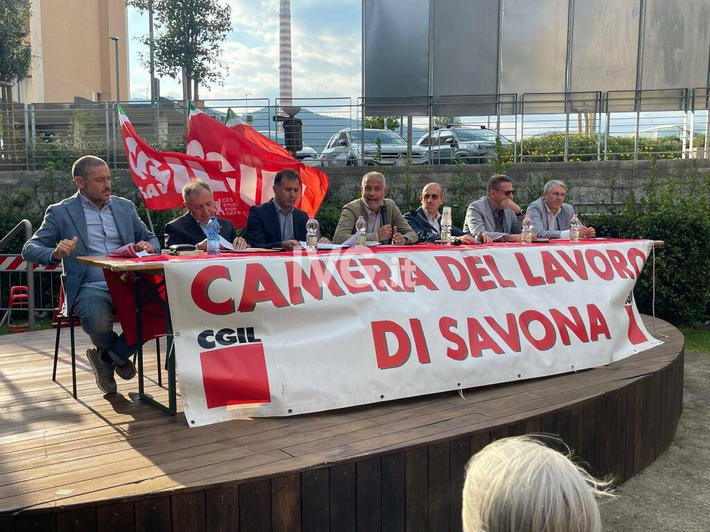 https://www.ivg.it/photogallery_new/images/2024/09/cigl-iniziativa-pubblica-lavoro-innovazione-sviluppo-politiche-industriali-in-provincia-di-savona-883621.large.jpg