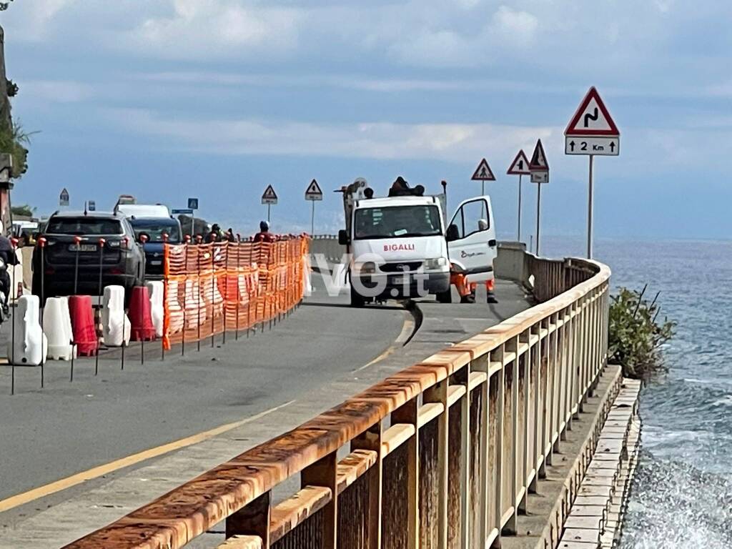 Crepa sotto l'Aurelia a Celle, sopralluogo di Anas 