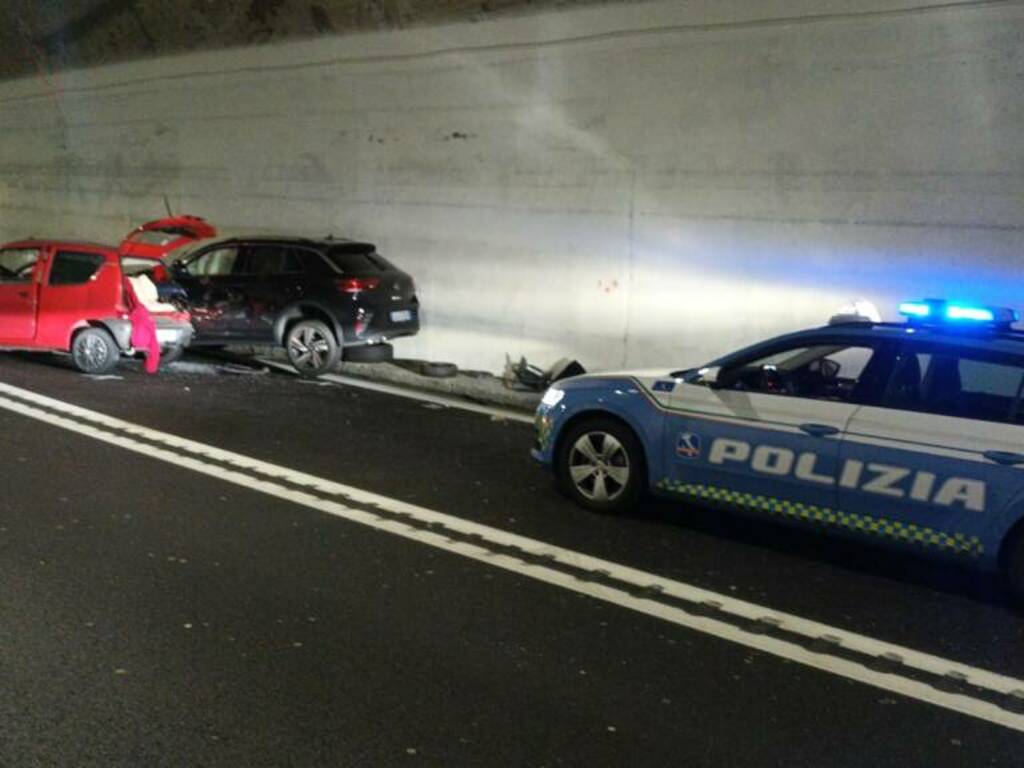 incidente galleria a10