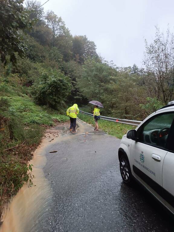 Maltempo, allagamenti a Genova durante l'allerta meteo