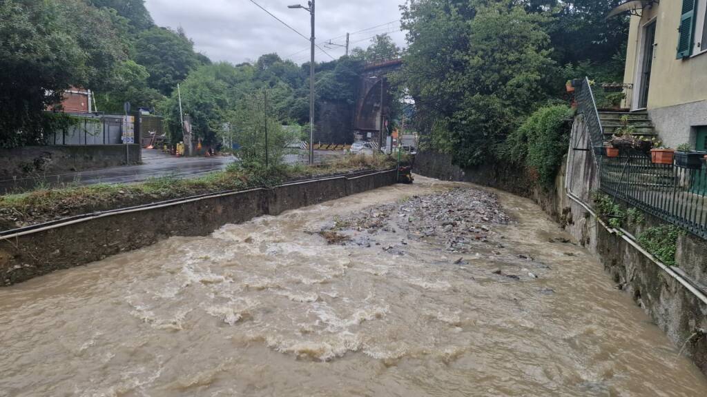 Maltempo, rio Fegino sorvegliato speciale dopo l'esondazione notturna