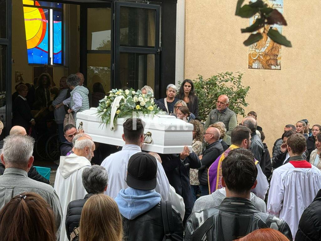 Nella parrocchia di San Giorgio Martire il funerale di Rachele Franchelli