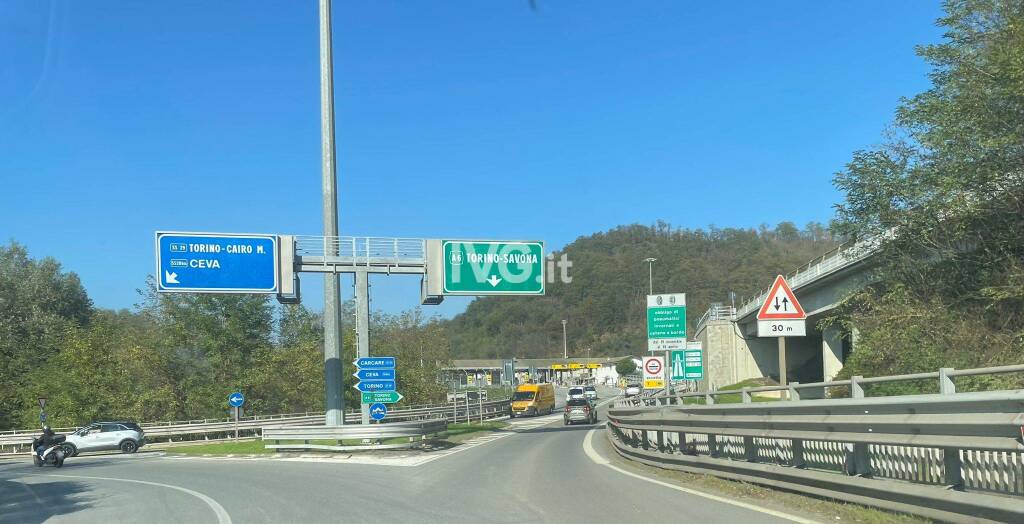 casello autostrada A6 Altare