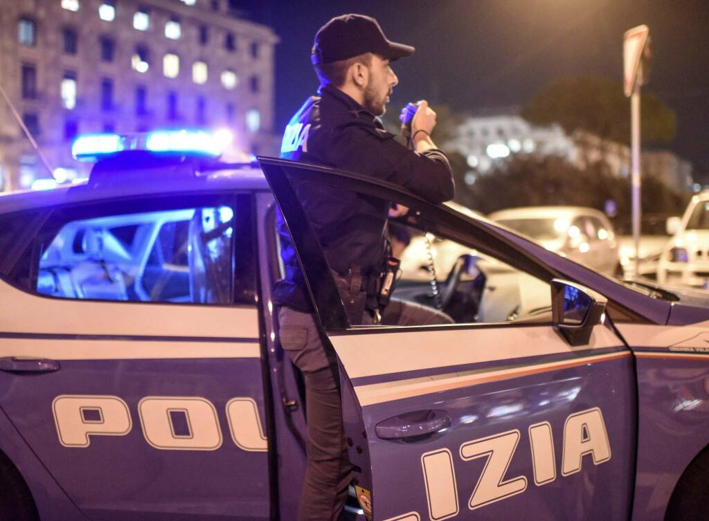 volante polizia notte