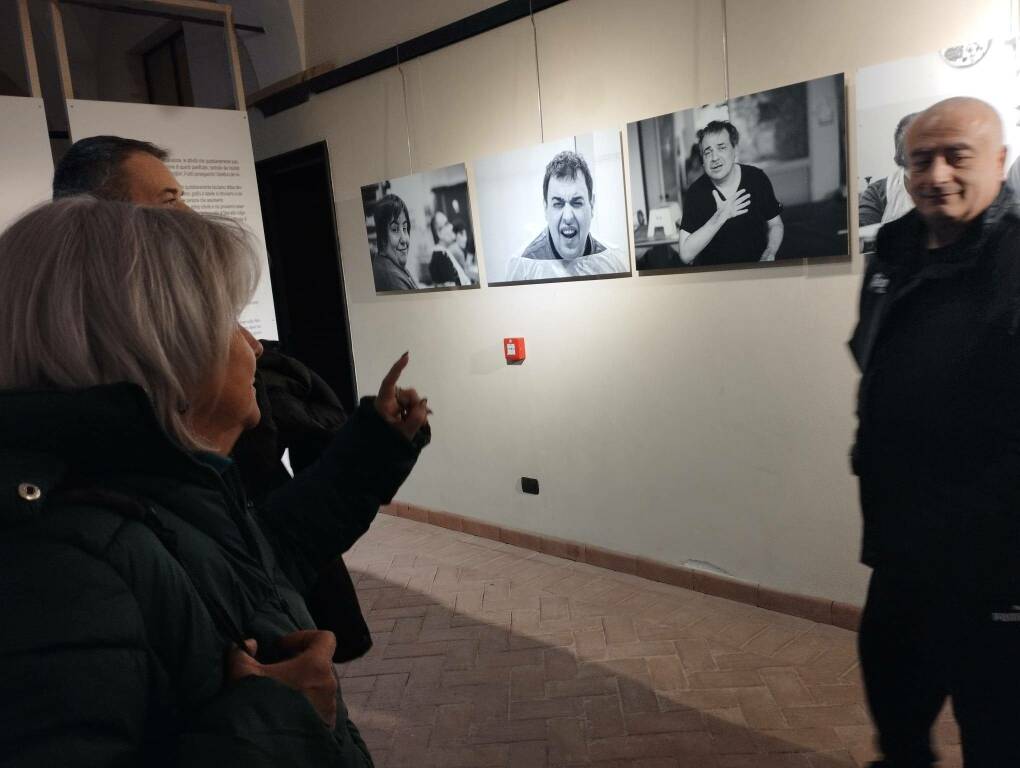 L'inaugurazione della mostra "A lati" di Marcello Campora