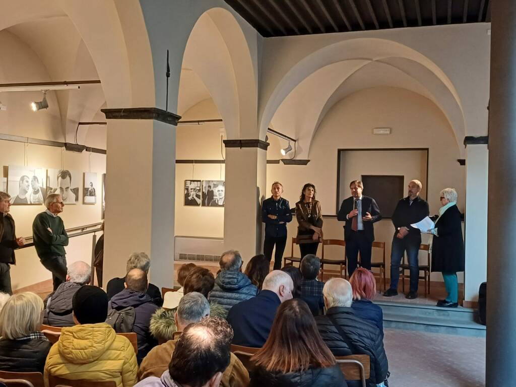 L'inaugurazione della mostra "A lati" di Marcello Campora