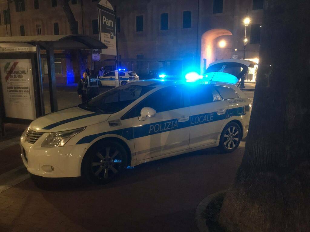 https://www.ivg.it/photogallery_new/images/2024/11/polizia-locale-albenga-894762.large.jpg